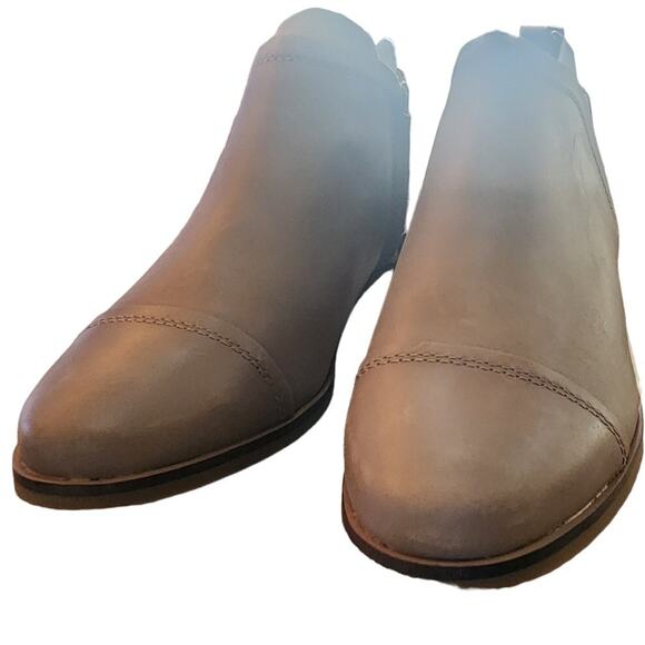 TOMS Women's Reese Bootie in Taupe Grey, Size W7 - $89.99 MSRP - Picture 6 of 8